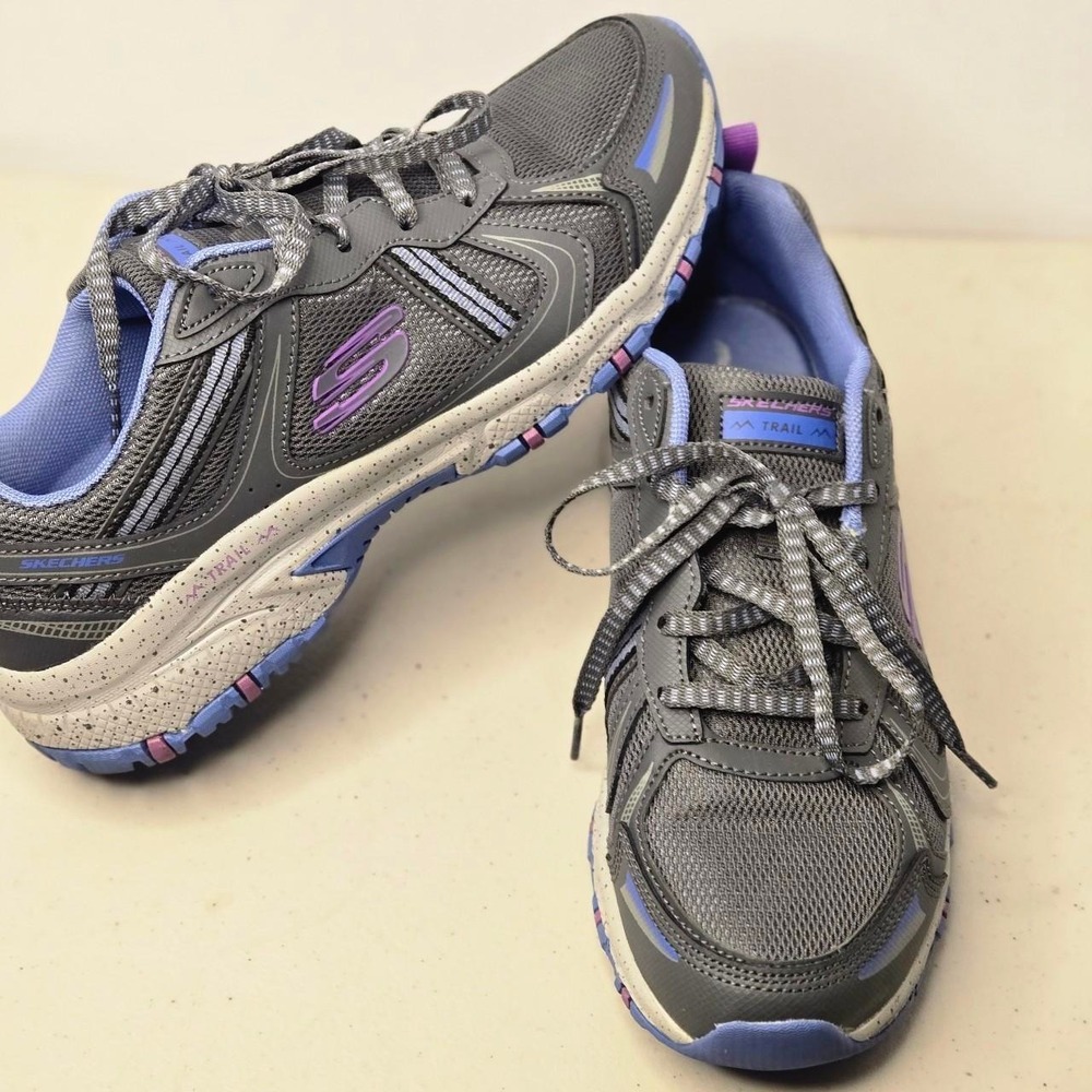 Sketchers women's size 9.5 Hillcrest‎ trail hiking running trainers shoe sneaker